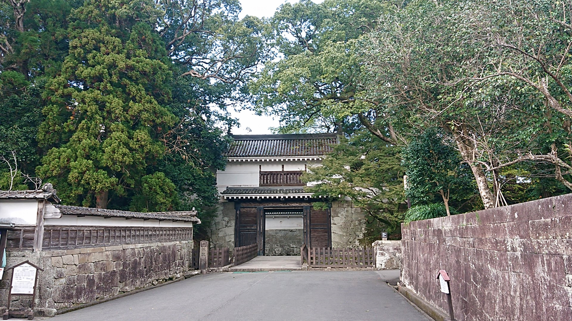 飫肥城跡 大手門（櫓門形式の木造復元門
